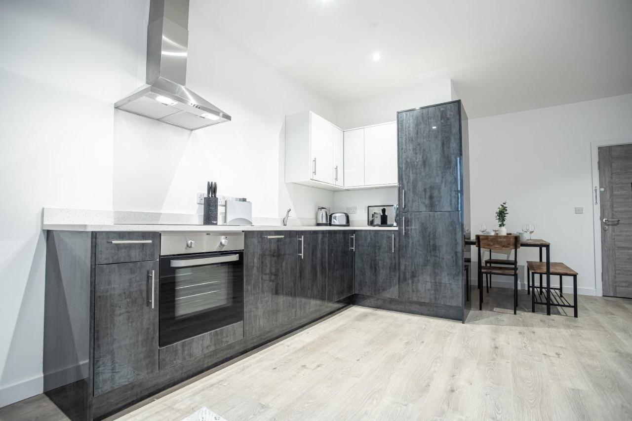 Two Bedroom - Central Peterborough Apartment - Bayard Apartments Eksteriør bilde